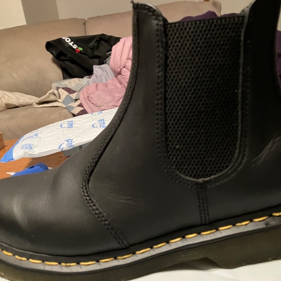 Dr. Martens women’s size nine leather Chelsea boots - Picture 12 of 16